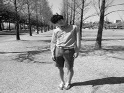 豪华女子体罚学校,奢华学校体罚风波：淑女教育引争议-1